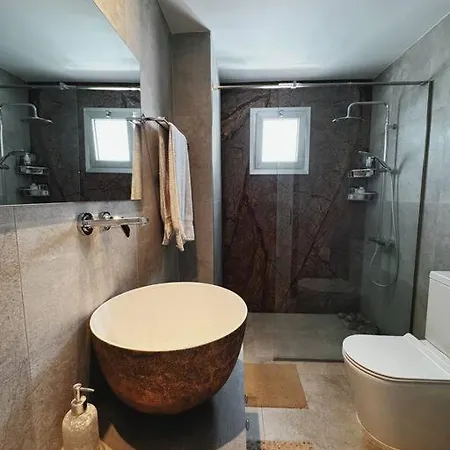 Апартаменты 3 Bedroom Penthouse Jacuzzi Seaview Лимасол