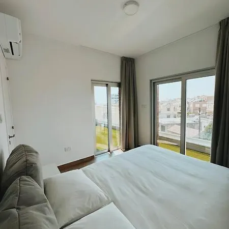 3 Bedroom Penthouse Jacuzzi Seaview Lejlighed Limassol