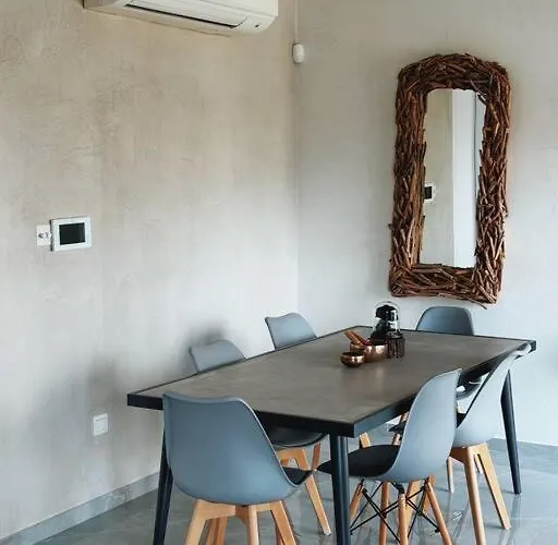 3 Bedroom Penthouse Jacuzzi Seaview *