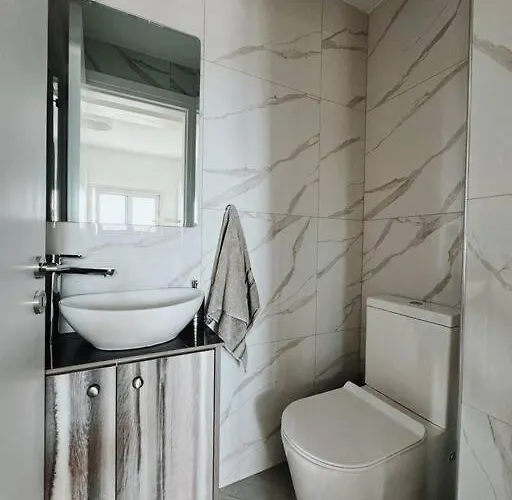 3 Bedroom Penthouse Jacuzzi Seaview * 利马索尔