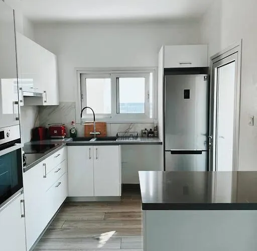 公寓 3 Bedroom Penthouse Jacuzzi Seaview 利马索尔